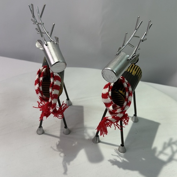 SET OF 2 METAL HAND CRAFTED WELDED REINDEER CHRISTMAS DECOR - Picture 1 of 3